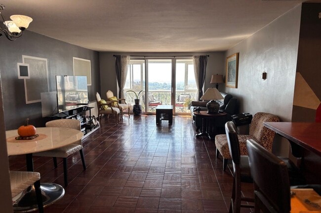 Photo - 2000 Linwood Ave Unit # 14Y