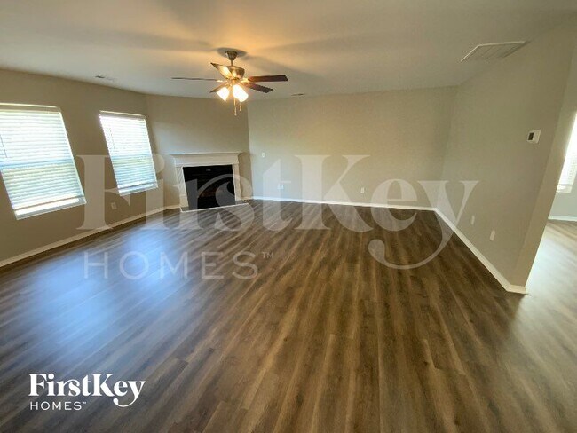 Photo - 1640 Rustic Arch Way