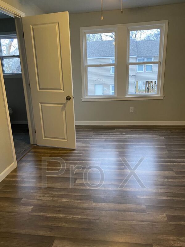 Photo - 801 1/2 S Picher B