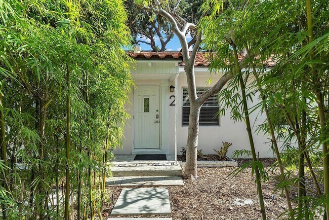 Building Photo - 17 S Ocean Blvd Rental
