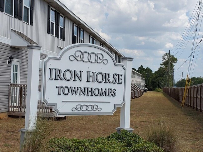 Photo - 117 Iron Horse Dr E