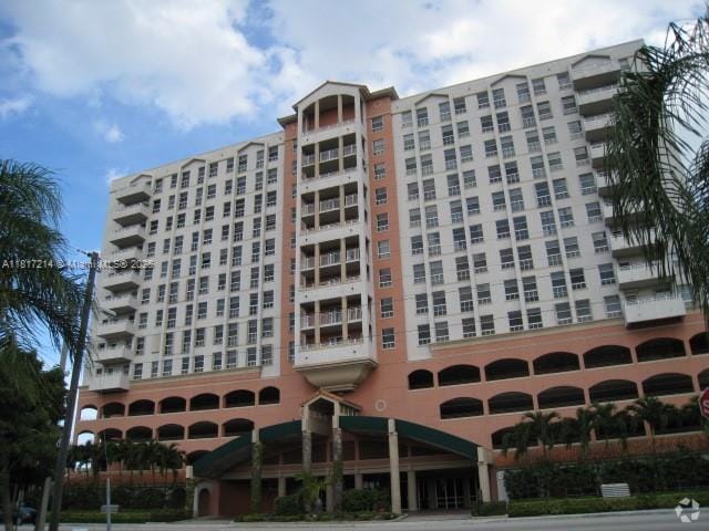Building Photo - 2351 Douglas Rd Unit 1302 Rental