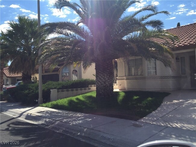 Photo - 8649 Trafalgar Dr