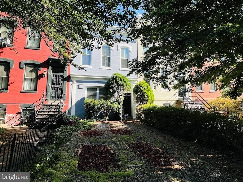 Photo - 333 Maryland Ave NE