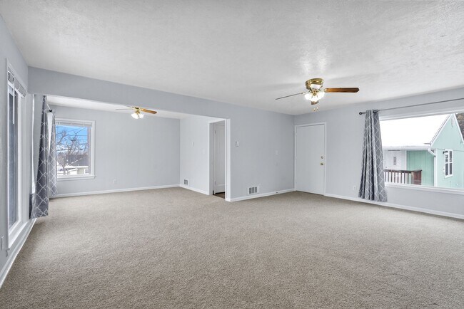 Photo - 109 W 3rd St