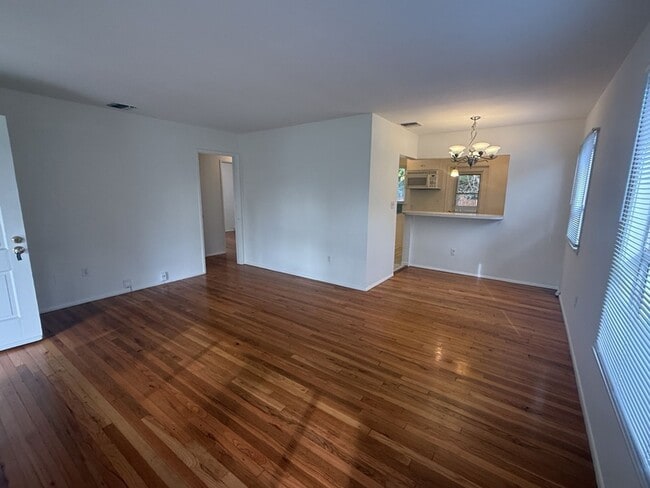 Building Photo - 169 Unit 610