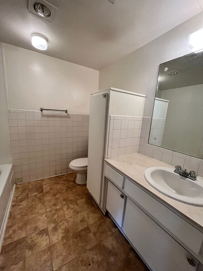 Hillcrest Apartments