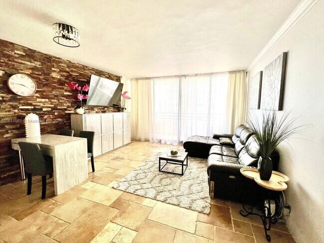 Photo - 3505 S Ocean Dr Unidad 619