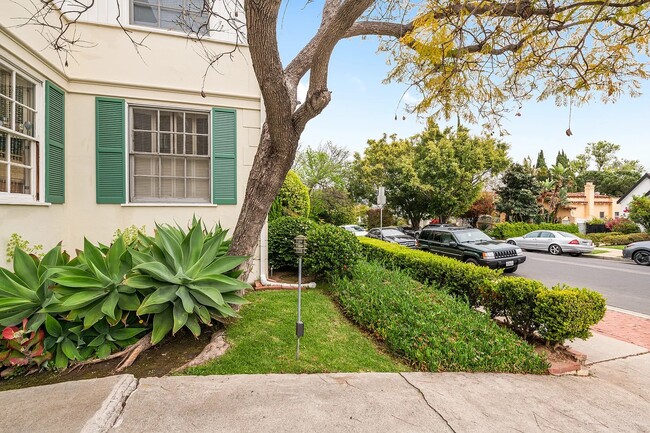 Photo - 10723 Ashton Ave