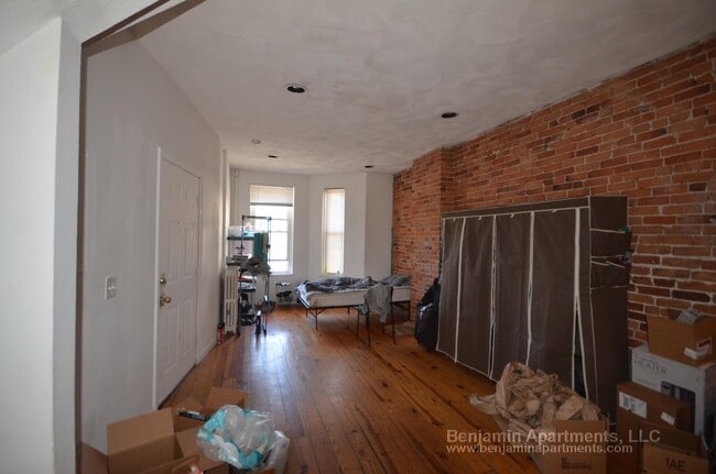 Building Photo - 216 Hemenway St Unit 1