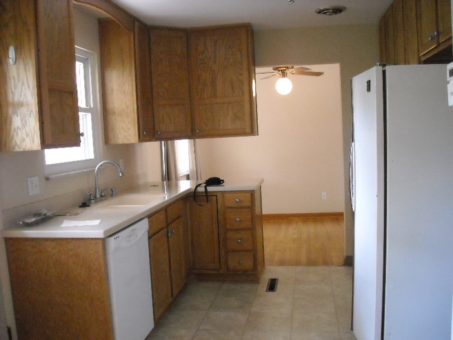 Photo - 353 E Clearview Ave