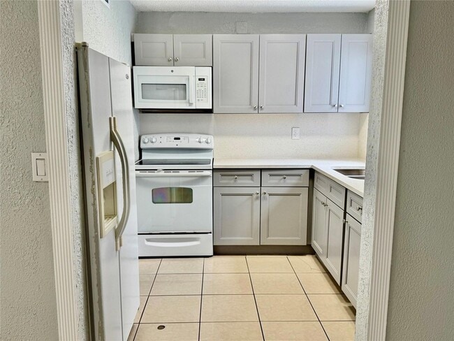 Photo - 7951 SW 6th St