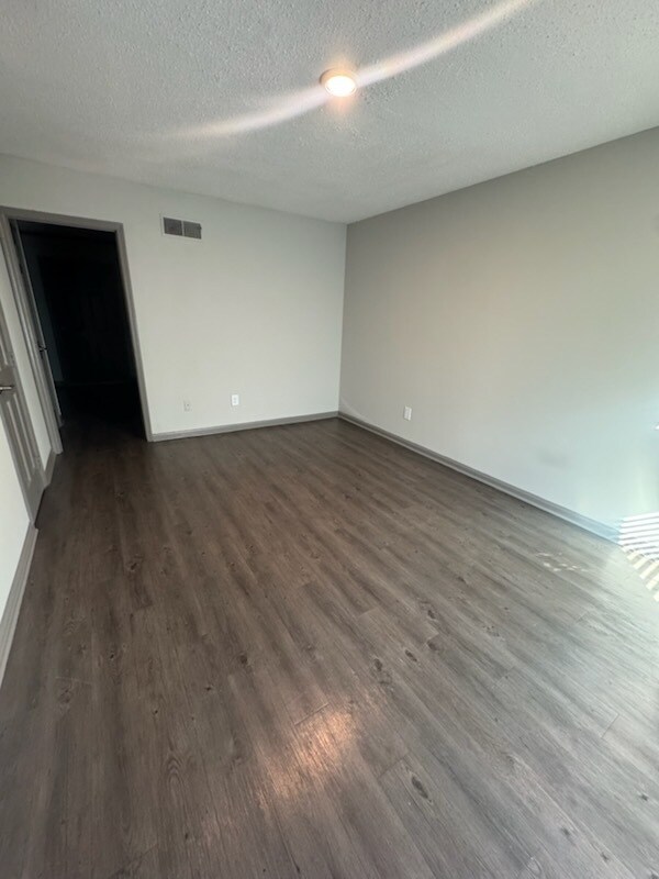 Photo - 2133 W Gordon Ave