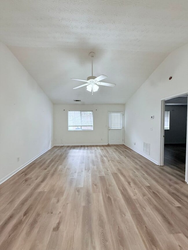 Photo - Ranch Style end unit townhome in great Gainesville location