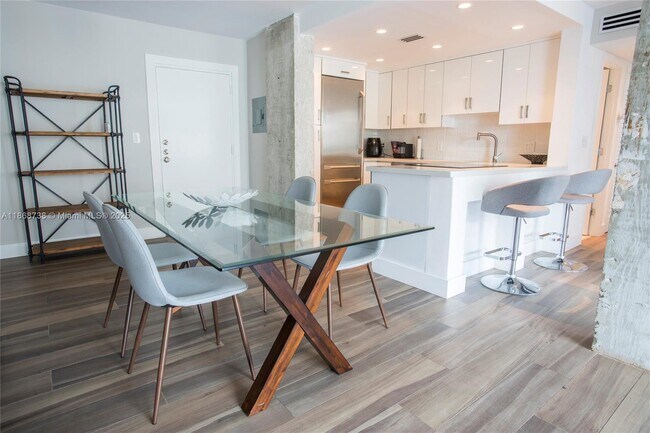 Photo - 1345 Lincoln Rd Unidad 605