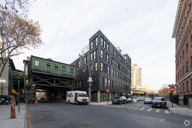 Photo - 312 Broadway