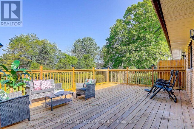 Photo - 98 Belfry Dr