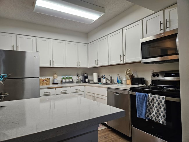 Photo - 6XXX Mockingbird Ln Townhome