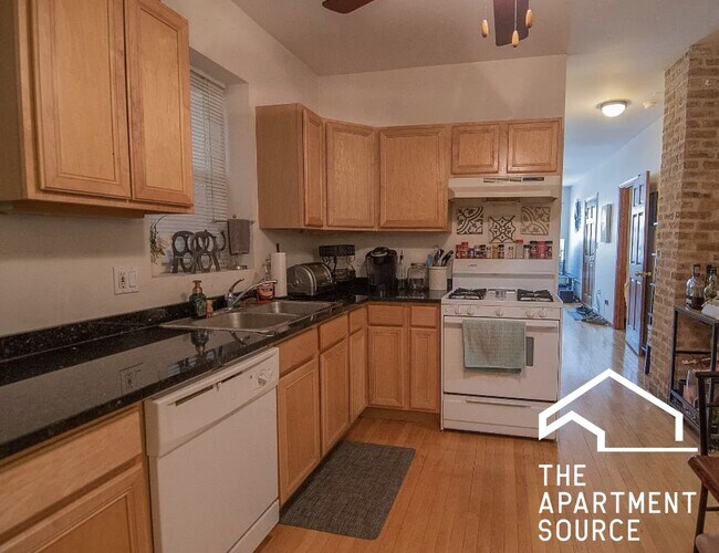 Photo - 2043 N Leavitt St Unit 2