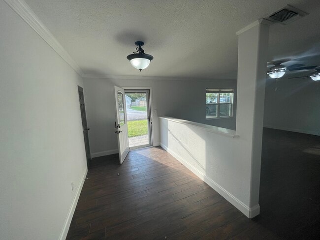 Photo - 7303 Carol Dr