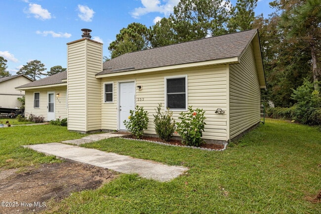 Building Photo - 230 Cedar Ridge Ln Rental