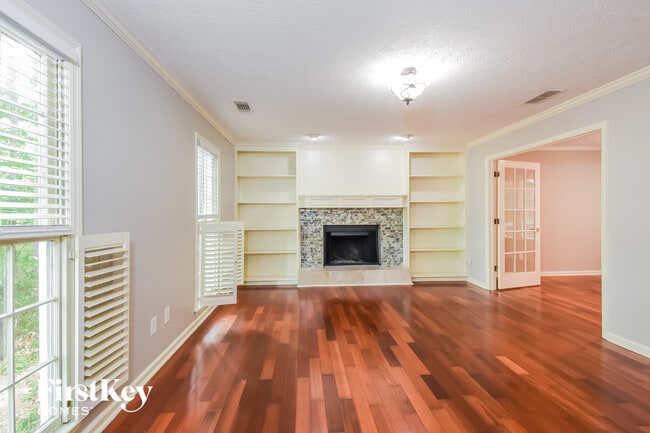 Photo - 1214 Hollytree Ct