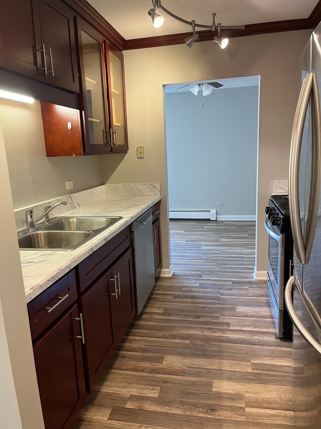 Photo - 1425 Ashland Ave Unit AD