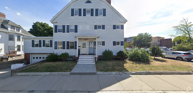 Building Photo - 34 Bentley St Unit 3 Rental