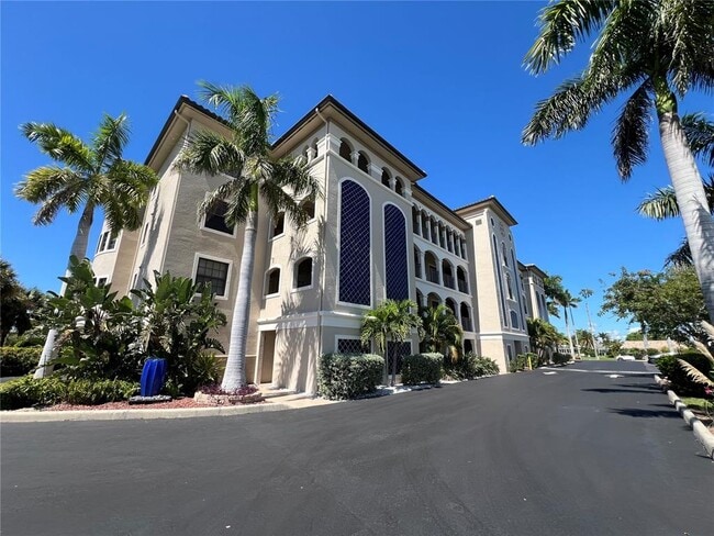 Building Photo - 1349 Aqui Esta Dr Unit 143