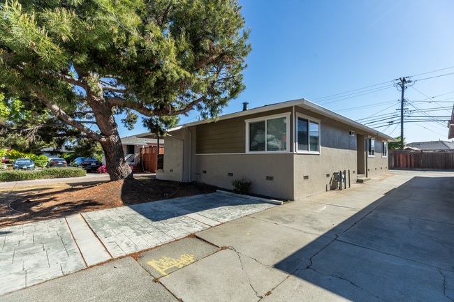 Photo - 2103 S Delaware St