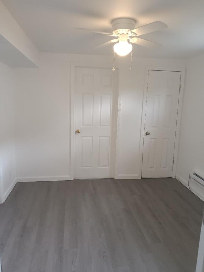 1st bedroom - 11308 E Aaron Ln Unit 11308