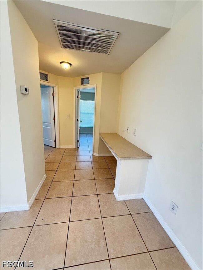 Building Photo - 3705 9th St SW