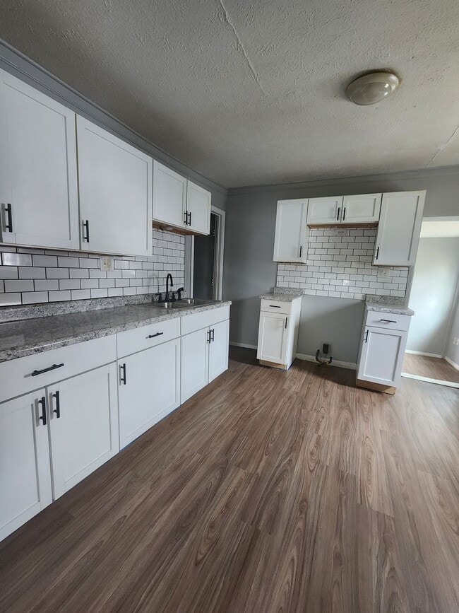 Photo - Newly Renovated Columbus Gem with Bright S...