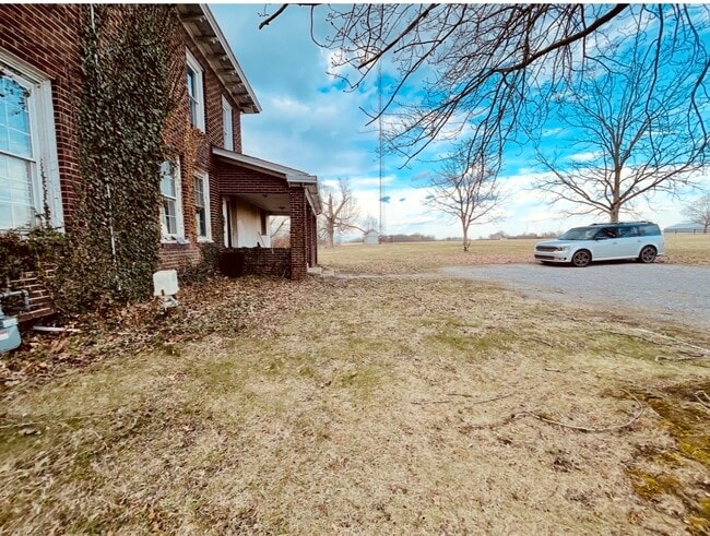 Photo - 1803 Harlansburg Rd Unit 1