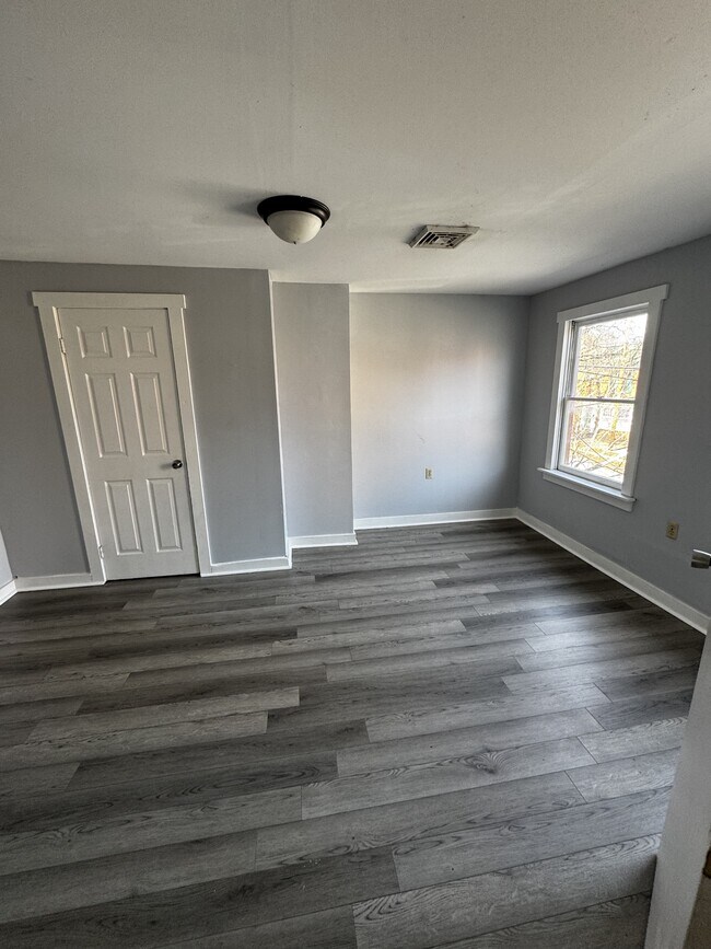 Photo - 225 W Martin St