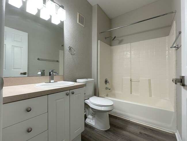 Photo - Crescent Place - 11-206 Unit 11-206 CP
