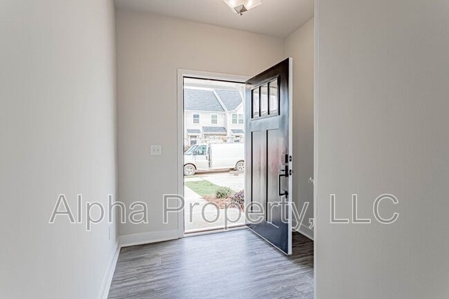 Photo - 127 Roseridge Dr