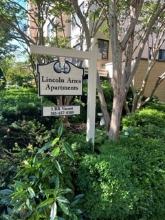 Photo - Lincoln Arms Apartments