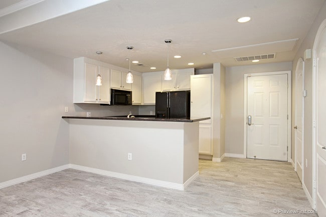 Photo - 1501 India St Unit 213