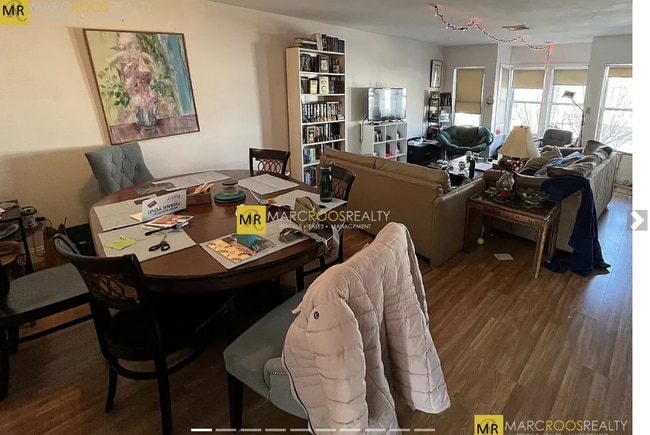 Building Photo - 10 Glencoe St