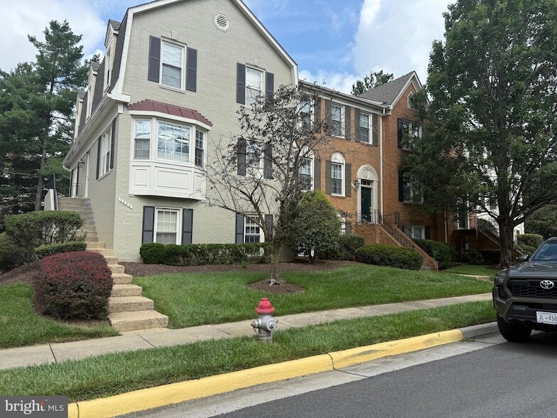 Photo - 2006 Gallows Tree Ln Townhome