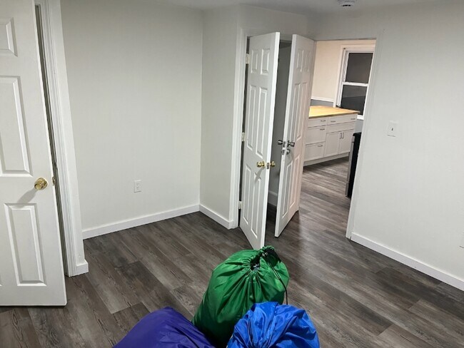 Photo - 661 Millbury St Unidad 2