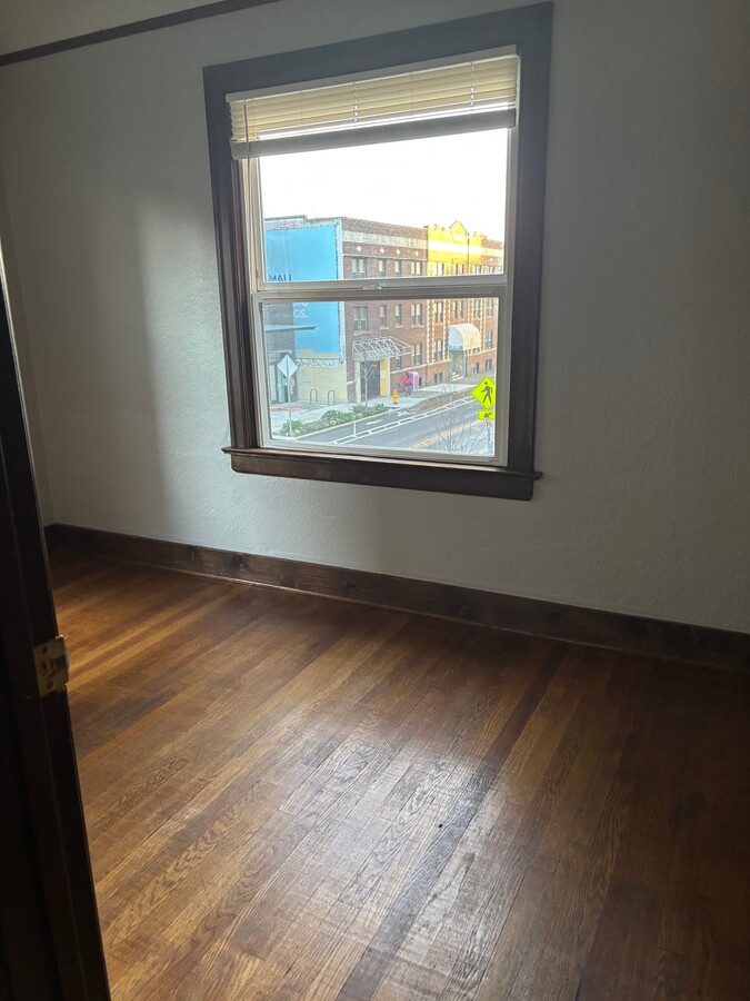 Photo - 4541 Brooklyn Ave NE Unit 4541 Brooklyn Ave NE