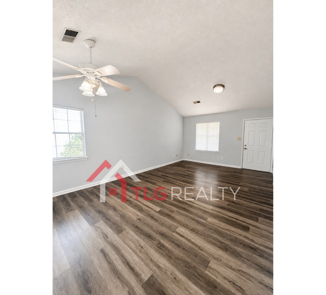 Photo - 3821 Rosedown Dr