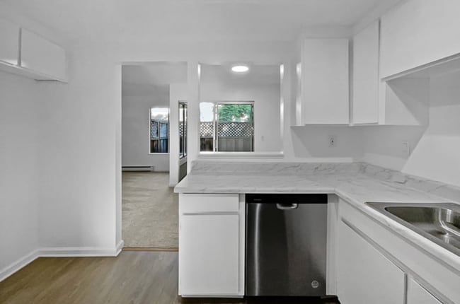 Photo - 1024 Delna Manor Ln