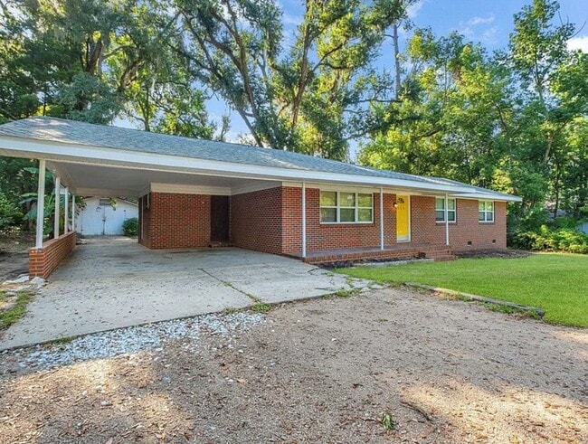 Photo - 123 Columbia Dr