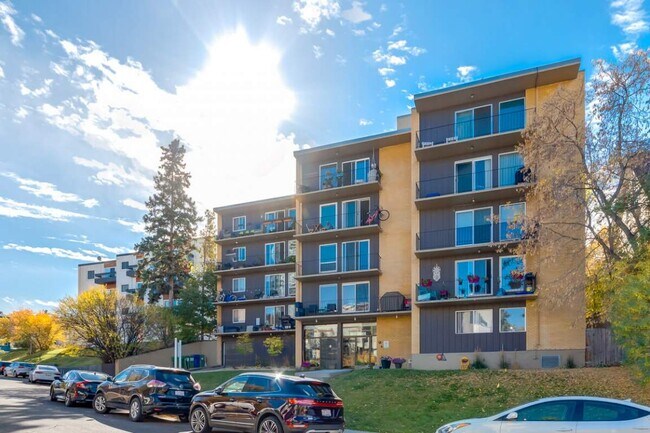 Photo - Cameron Manor