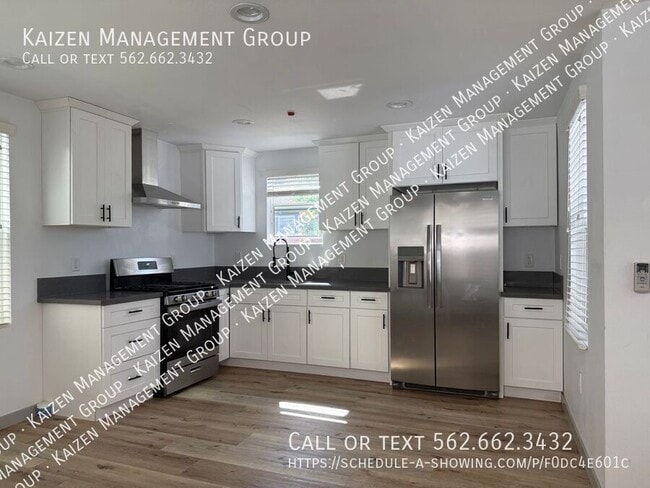 Building Photo - 534 W 14th St Unit 544