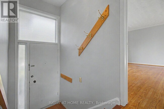 Photo - 426 Seaton Dr