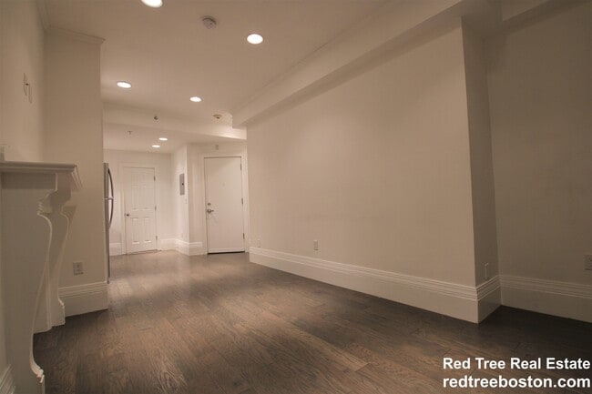 Photo - 270 Newbury St Unit 6